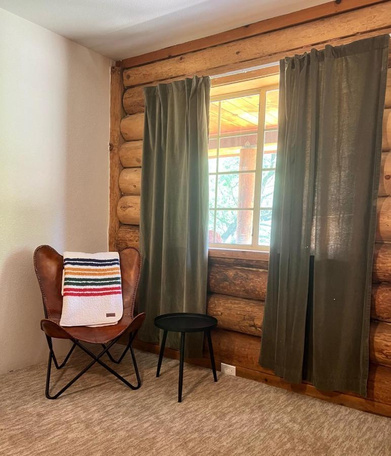 Bear Creek Cabins Midpines Exterior photo