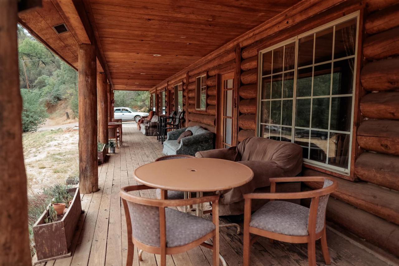 Bear Creek Cabins Midpines Exterior photo