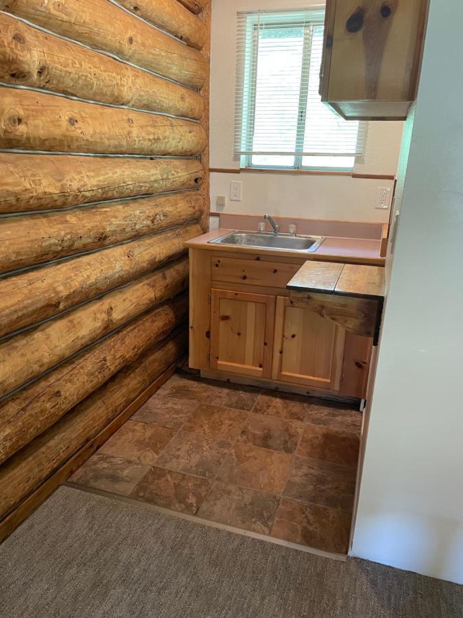 Bear Creek Cabins Midpines Exterior photo